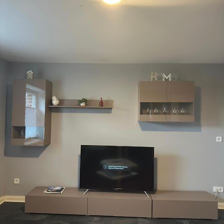 Gesamte Wohnung Mit Parkplatz Halstenbek Buitenkant foto