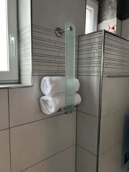 Gesamte Wohnung Mit Parkplatz Halstenbek Buitenkant foto